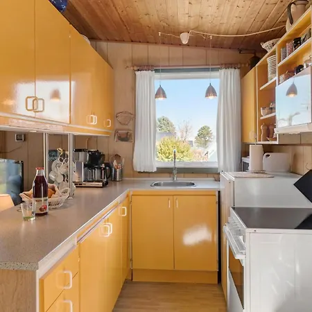 Beautiful Home In Stubbekobing With Wifi